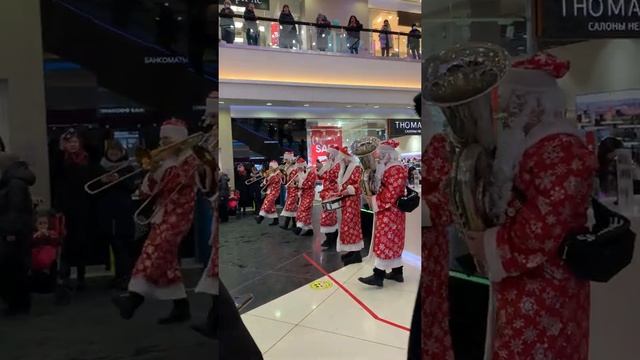 Поздравление Дедов Морозов с 2022г. смотреть онлайн