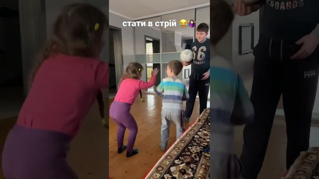 Во что играют наши дети сейчас. Весна 2022 смотреть онлайн