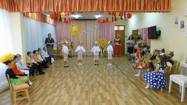 Осенний утренник в подготовительной группе "Дружные ребята" смотреть онлайн