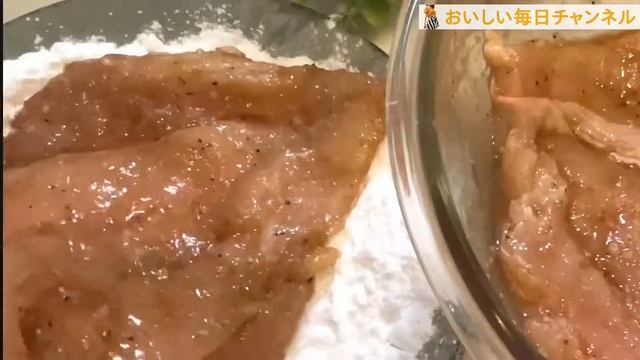 うわー..この色を見て下さい。ザクザク、ジューシー、唐揚げ！ смотреть онлайн
