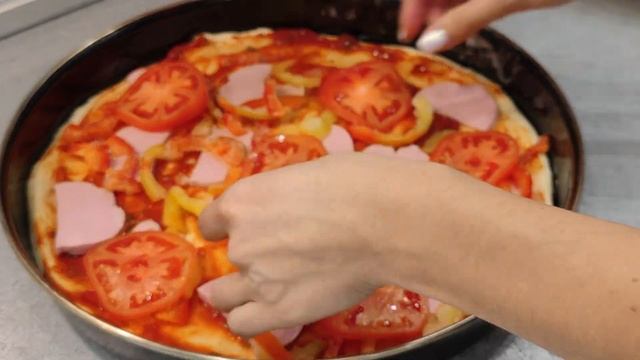 Тесто для пиццы / Тонкое с мягкими корочками/ Идеальный рецепт теста на пиццу смотреть онлайн