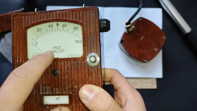 ч.2 разбираю дозиметр Радиометр для измерения бета-загрязнённости поверхностей КРБ-1 Си8б смотреть онлайн