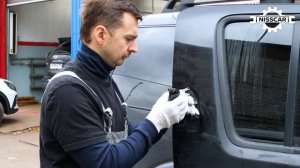 Замена задней наружной ручки двери на автомобиле Nissan Pathfinder R51