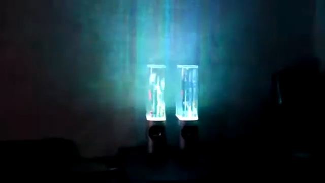 Cупер колонки с водой Perfeo PF WDS1 Water Dancing играют Dubstep смотреть онлайн
