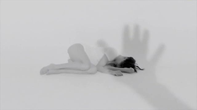 Белла Ахмадулина — В тот месяц май, в тот месяц мой. Жизненно. смотреть онлайн