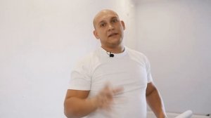 Поклейка фотообоев. Мастер-класс от эксперта Артема Ильина