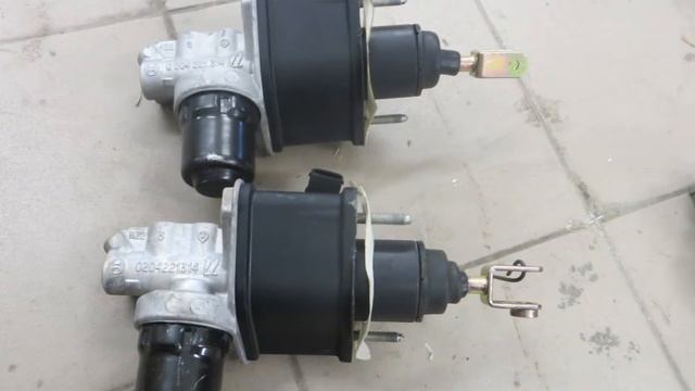 Вакуумный усилитель тормозов Ваккумник mercedes w211 e class A0004300312 смотреть онлайн