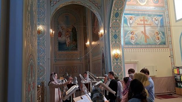 Стихиры на стиховне воскресные гл. 3-й, "Слава" - апостола гл. 2-й, "и ныне" - Богородичен гл. 2-й. смотреть онлайн