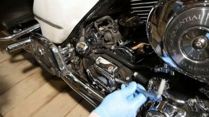 Harley Davidson Twin Cam 88 Проверка уровня масла