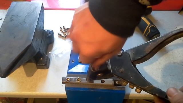 Переделка старого заклепочника под резьбовые заклепки. смотреть онлайн