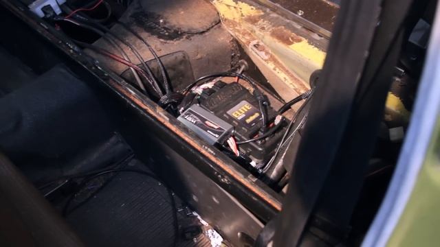 Dissecting Miss Daisy: Mighty Car Mods' Subaru powered VW Beetle смотреть онлайн