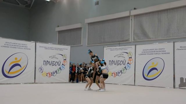 Дельта2 (Delta2) - Групповой стант (Юниоры) смотреть онлайн