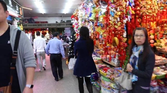 Old Shanghai - 上海老城厢 and Yuyuan Garden - 豫园 in Shanghai, China смотреть онлайн