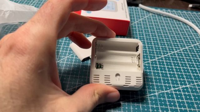 Tuya wifi датчик температуры и влажности. Распаковка. смотреть онлайн