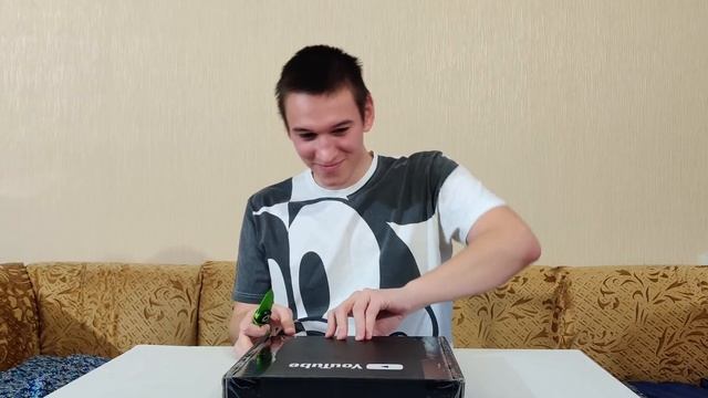 ПОСЫЛКА В ЧЁРНОЙ КОРОБКЕ ? смотреть онлайн