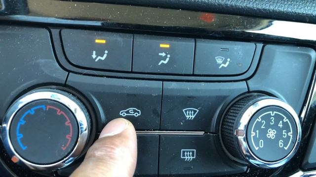 Buick Encore - Air Conditioner And Heating Controls