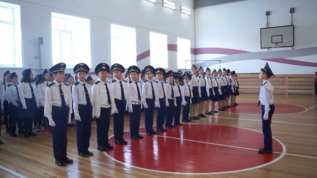 В России утвердили стандарт поднятия флага в школах смотреть онлайн