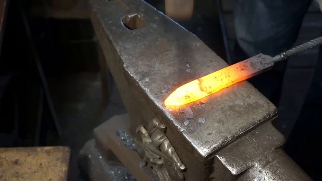 Damascus steel from an incredibly powerful chain. смотреть онлайн