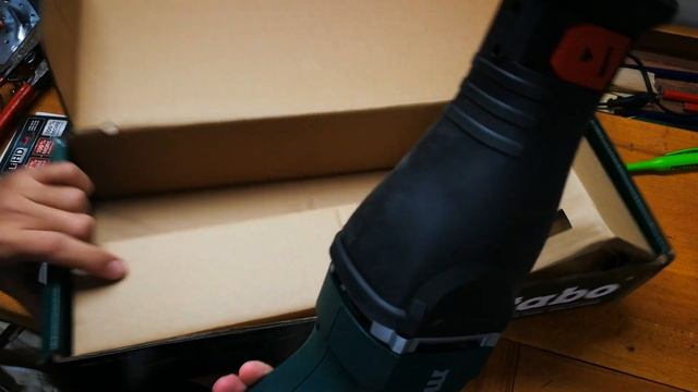 Unpacking / Unboxing Cordless Sabre Saw Metabo ASE 18 LTX 602269850