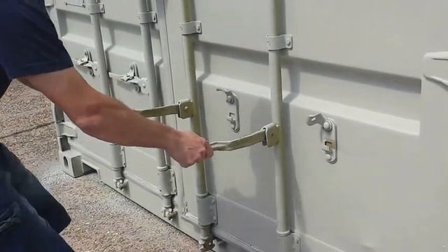 How to close a self storage shipping container fitted with a lock box смотреть онлайн
