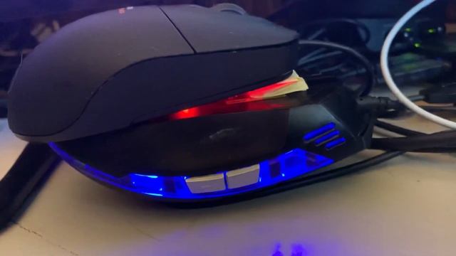 Mouse jiggler using 2 mice. смотреть онлайн