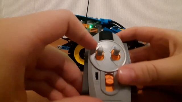 Лего ТЕХНИК на пульте управления 42095 смотреть онлайн