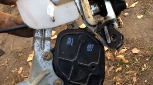 ремонт центрального замка Toyota Opa (разбираем моторчик)