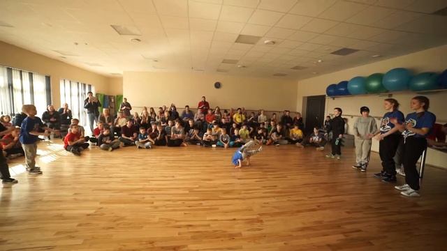 Время танцевать против Межика смотреть онлайн