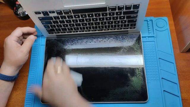 Ужас, ? Apple MacBook Pro слезает антибликовое покрытие, ? устраняем все за 5 минут ? смотреть онлайн