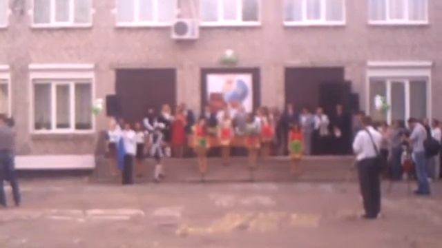 01.09.2012 Свято Першого дзвоника у ЗОШ №2 м. Комсомольськ смотреть онлайн