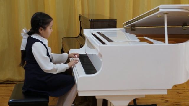 И. Виноградов.Танец медвежат смотреть онлайн