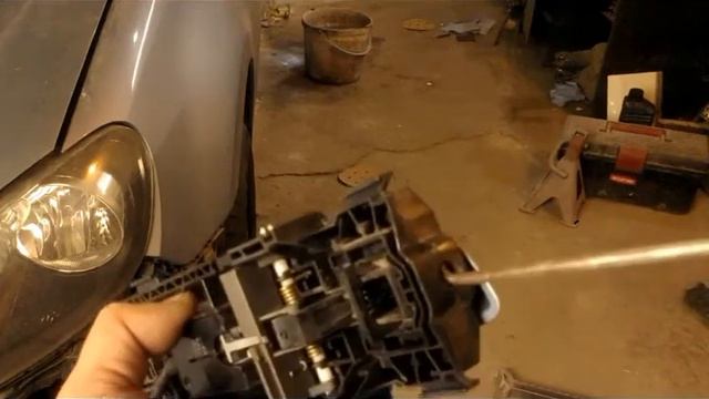 VW Golf 6 как снять ручку двери смотреть онлайн