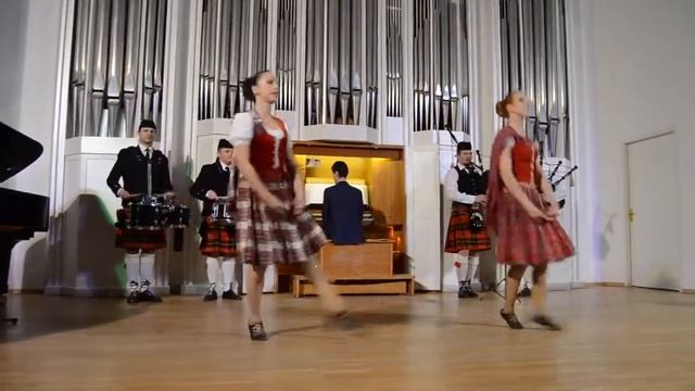 шотландский танец Blue Bonnets смотреть онлайн