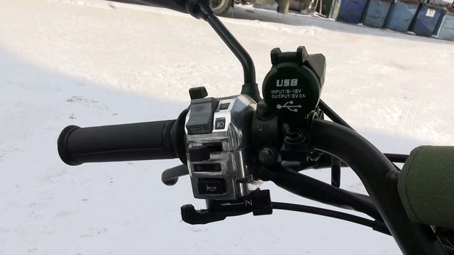 Мотоциклы COMANDOR и INTRUDER.