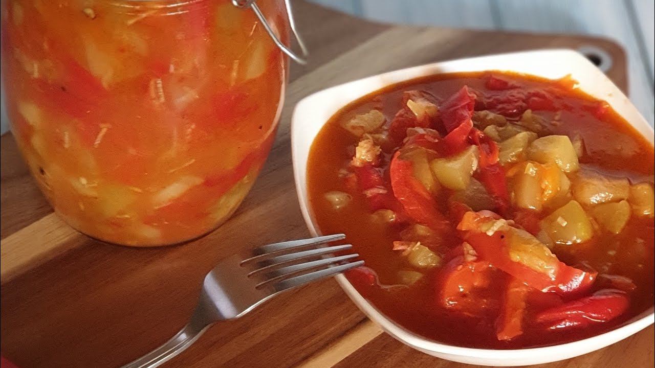 Лечо из кабачка и болгарского перца. Всего два основных ингредиента. Подробно в описании.