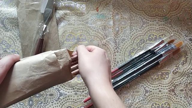 РАСПАКОВКА - кисти, пастельные карандаши и подарок от Невской палитры смотреть онлайн