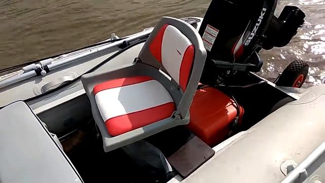 Небольшой обзор ПВХ лодки Лидер 330 suzuki DT-15 смотреть онлайн