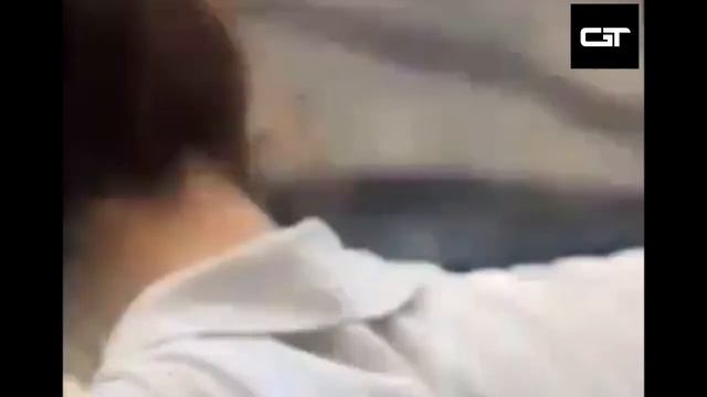 Крокодил лёг на Гальку.... смотреть онлайн