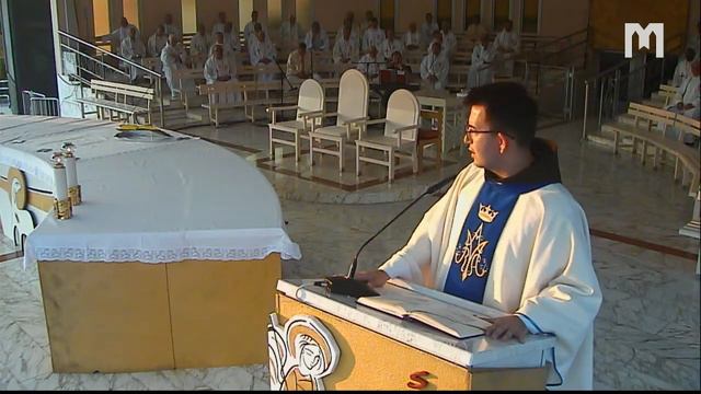 Следите за вечерней молитвенной программой из церкви Святого Иакова в Меджугорье смотреть онлайн