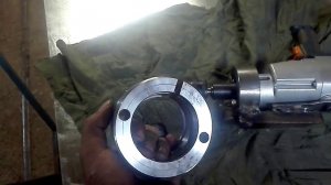 Сверлильное приспособление на токарный станок.