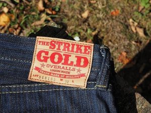 The Strike Gold SG 8105 16 OZ - джинсы с глубоким и необычным цветом