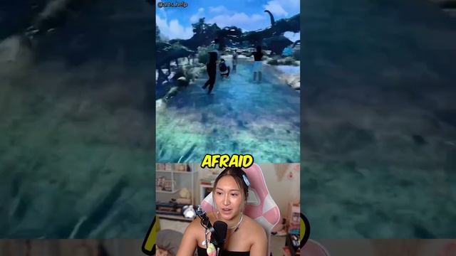 This VR Dinosaur Park Will Traumatize You смотреть онлайн