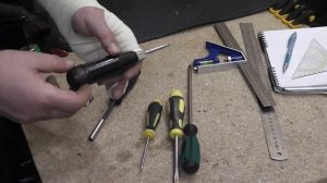 Выбрасывать жалко или как починить рукоятку любимой отвёртки ;)