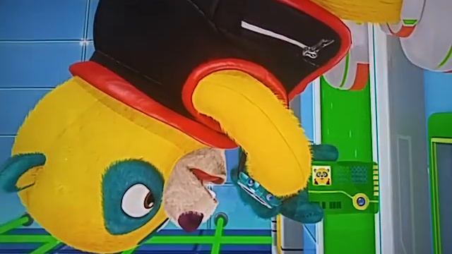 Special Agent Oso Special Alert: Oso Falls From The Ceiling And Onto The Floor And Gets Scanned (EV смотреть онлайн