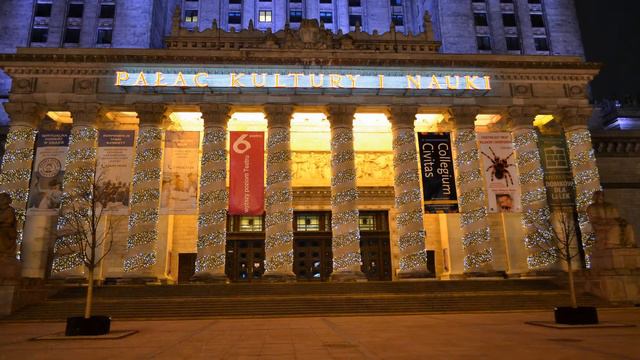 В Рождество по улицам Варшавы смотреть онлайн