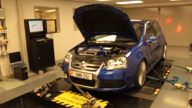 VW Golf R32 Mk5 TRD Supercharged Stage 2 смотреть онлайн