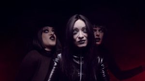 Grausame Töchter: Annika nimmt Drogen (offizielles Video)