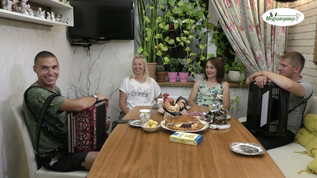 КУХНЯ ТАЛАНТОВ НА УЛИЦЕ БОЛОТОВАРОДНЫЕ И ДУШЕВНЫЕ ПЕСНИ ПОД ГАРМОНЬ И БАЯНПОЁМ НА КУХНЕ ВСЕЙ СТРАНОЙ смотреть онлайн