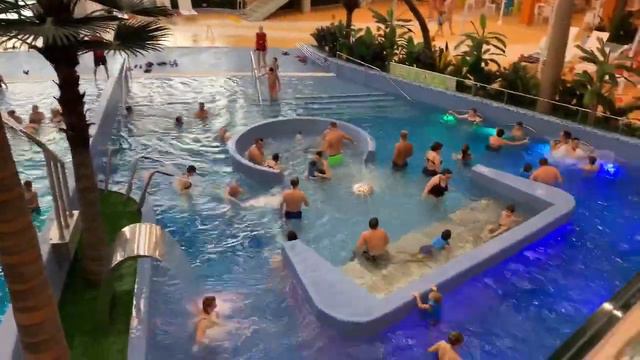 Белгородский аквапарк "Лазурный", общий вид интерьера смотреть онлайн