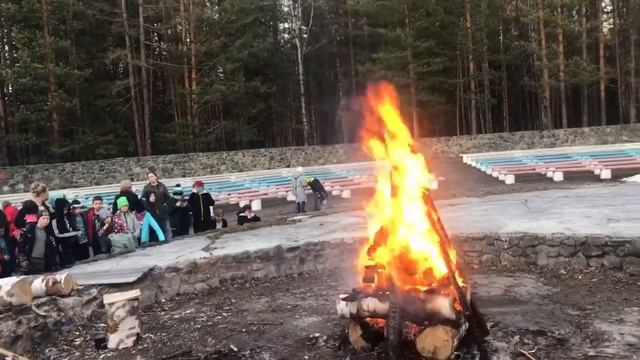 Наши последние дни 3 отряд Г.Лесной МБО Солнышко (Очень короткий видос он нашем отряде) смотреть онлайн